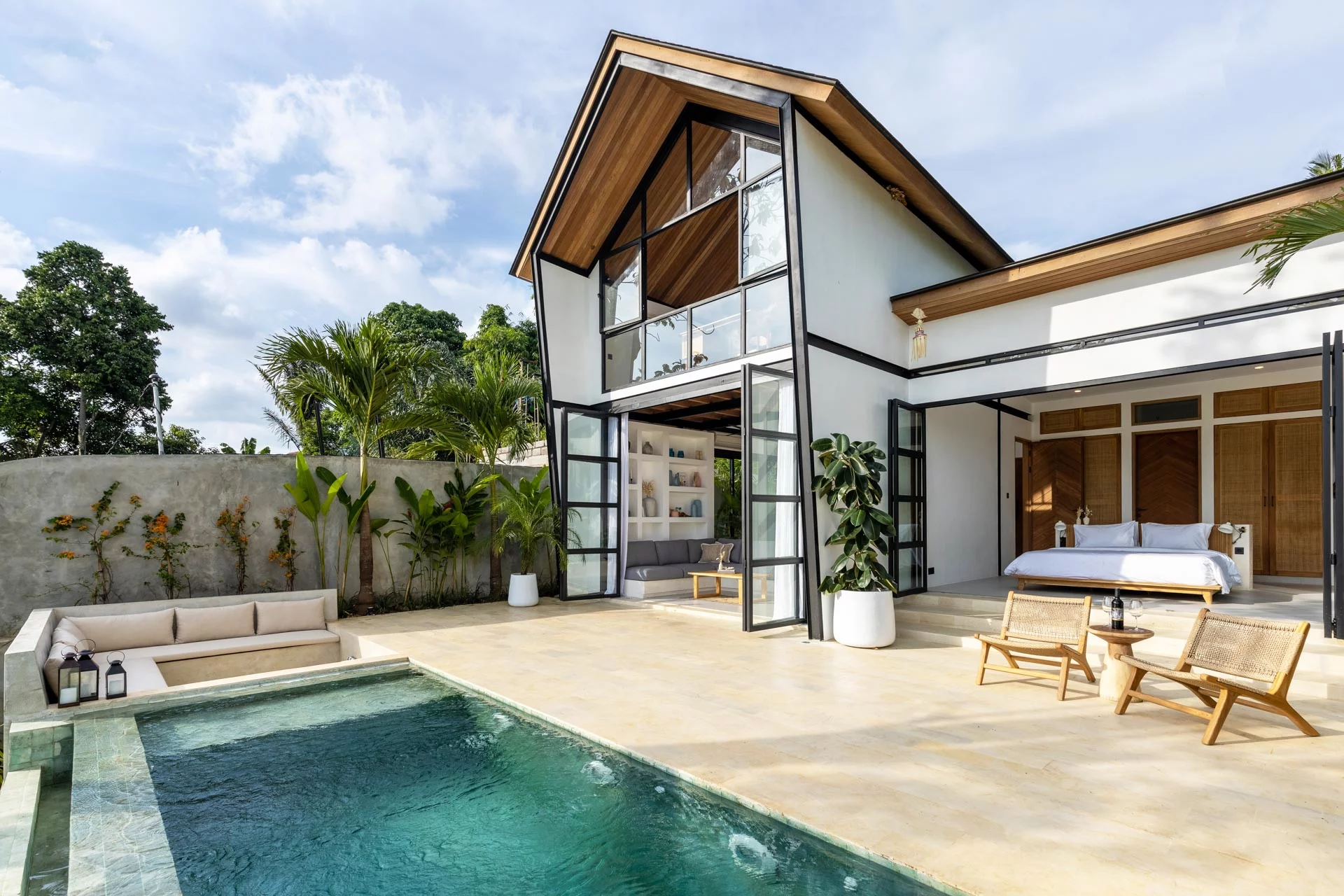 EXCLUSIVE 1/ 2 BEDROOM VILLA FOR SALE LEASEHOLD IN KABA-KABA BE-435 